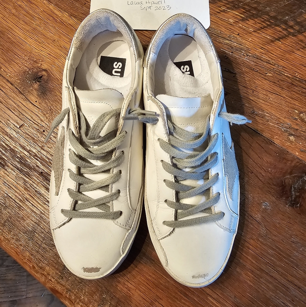 GG SUPERSTARS EUC SZ 35